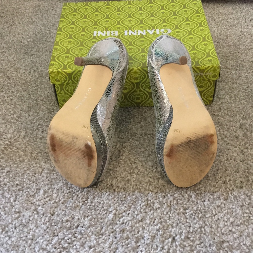 Gianni Bini Madison pump - Picture 4 of 8